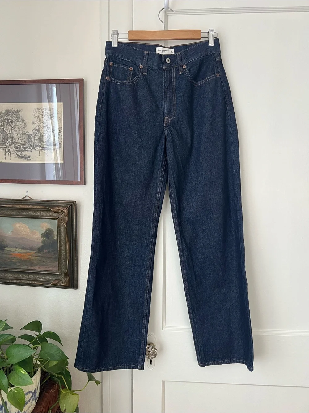 Abercrombie & Fitch High-Rise Straight-Leg Jeans in Dark Blue